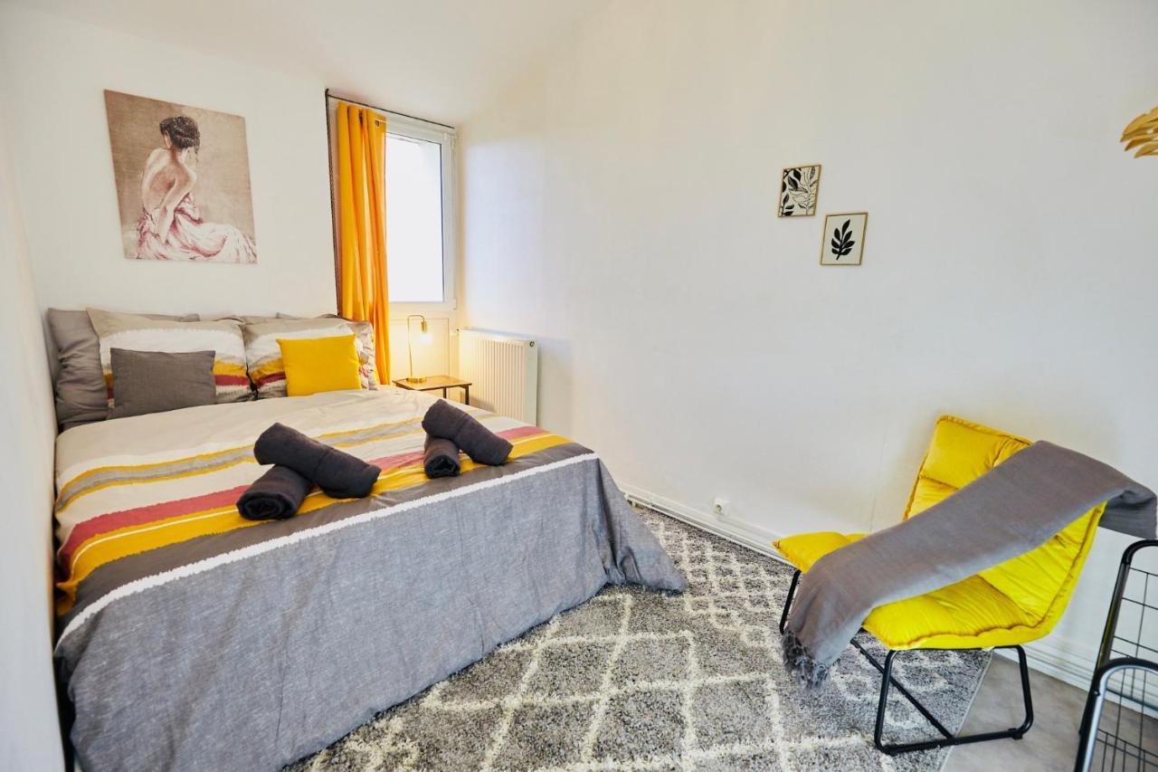 Mona Lisa : Superbe Loft Centre Ville - Parking Gratuit - Wifi Ultra Rapide-Appareil Massage-Netflix-Jeu Societe Troyes Eksteriør bilde